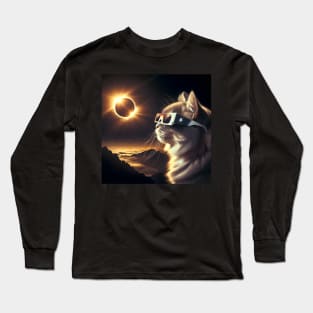 Funny Cat watching an Eclipse Long Sleeve T-Shirt